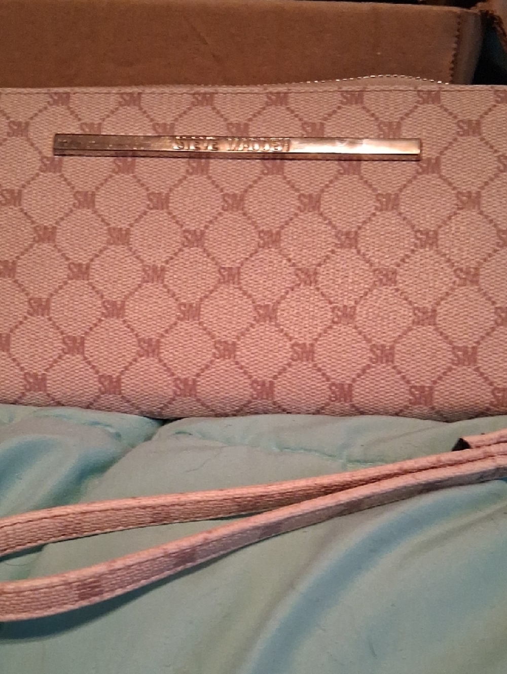 Steve Madden Beige and Gold Money Clip